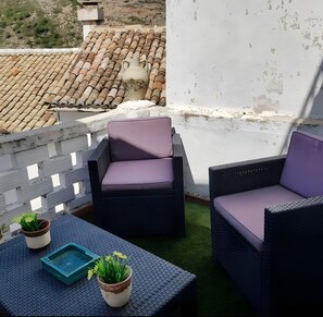 Terrace/patio - Country House 'La Creu' in the mountains with terrace (Alpatró)