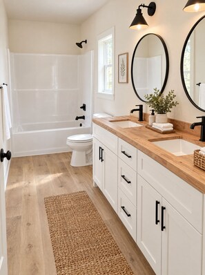 Bathroom - Lake Daze Retreat (Nancy)