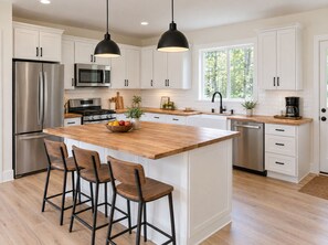 Private kitchen - Lake Daze Retreat (Nancy)