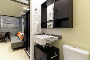 Bathroom - Girassol by Bhomy (São Paulo)