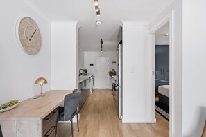 Interior - Newlands Peak 1 Bedroom Apartment (Cape Town)