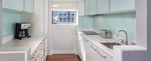 Private kitchen - Luxurious 1BR Suite with Kitchen 8Min Walking Distance to Grand Central Station (New York)