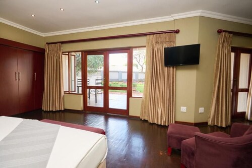 Tamboti Lodge