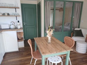 Dining - Vrbo Property (Bains-sur-Oust)