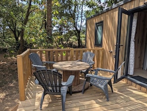 Outdoor dining - Vrbo Property (Sévérac)