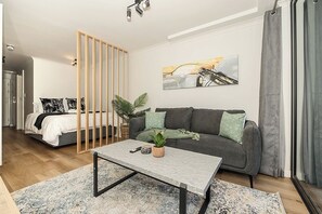 Living area - Newlands Peak Studio with Gym (Cape Town)
