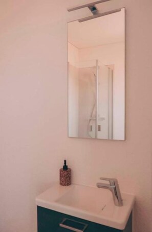 Bathroom - Belvedere View Apartment (Neubrandenburg)