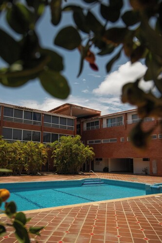 GoUppers Paraguachi calma piscina y playas cerca
