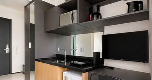 Private kitchen - Well-located Studio w/ Terrace Vnu0320 (São Paulo)