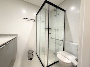 Bathroom - Camino Alto Boa Vista by Housi (São Paulo)