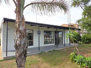 Exterior - Milliana House, North Beach Wallaroo (North Beach)