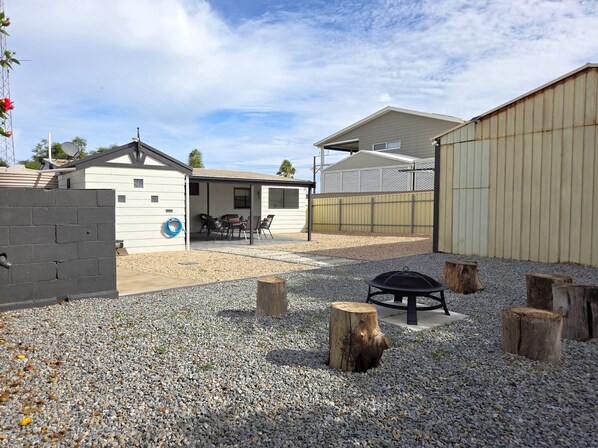 Property grounds - Milliana House, North Beach Wallaroo (North Beach)