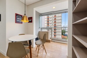 Dining - Apt. in Condo. w/ Pool & City View Smla0405 (São Paulo)