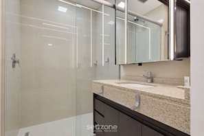 Bathroom - Well-located Studio in Condo. Bls2360 (Goiânia)