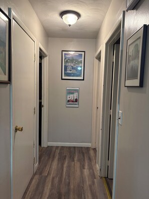 Interior - Home Away From Home! Close to Amenities and Hospitals! W/D and Pet Friendly! (Auburn)