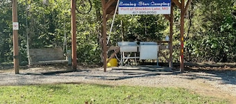 The Happy Camper at Stockton Lake, lake access across the street with Star-link