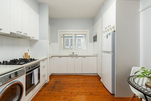 Private kitchen - Coogee Beach Living | 1BR Home (Coogee)