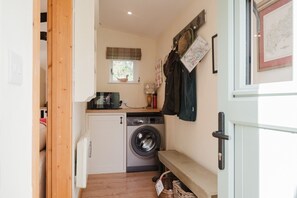 Interior - Hoglets - Cosy Countryside Retreat (Conderton)