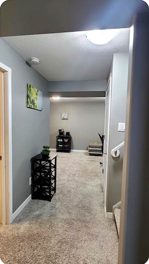 Interior - A Cozy Gem in The Greens.
Welcome to your cozy home away from home in TheGreens! (Regina)