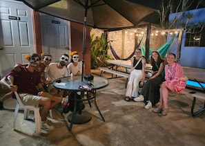 Outdoor dining - HOSTAL LA ERMITA MERIDA (Mérida)