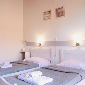 Room - Elves Apartments (Corfu)