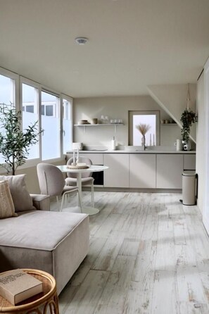Living area - Breeze Inn B&B (Oegstgeest)