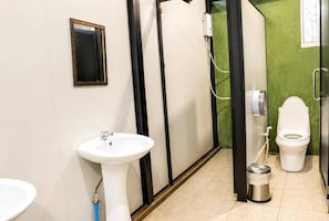 Bathroom - Summer Club2 Hostel and Cafe Aonang (Tambon Ao Nang)