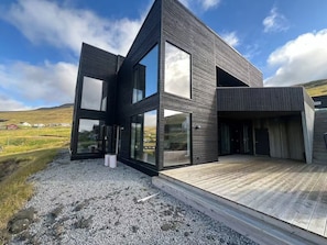 Exterior - Við Stóraklett 8 (Sandavágur)