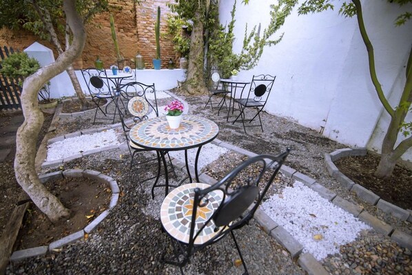 Tempat makan outdoor