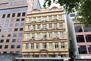 Exterior - Stylish 3BDR Retreat in the Heart of Melbourne (Melbourne)