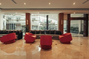 Quầy tiếp tân