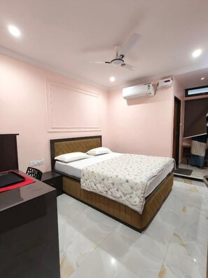 Room - Hotel Kanak Shree (Omkareshwar)