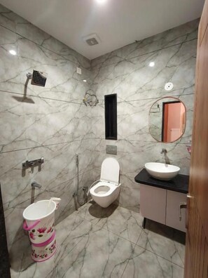 Bathroom - Hotel Kanak Shree (Omkareshwar)
