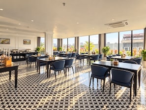 Dining - PARAGON 2 BOUTIQUE HOTEL AND POOL (Ha Noi)