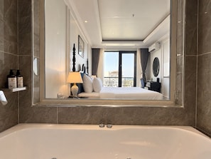Bathroom - PARAGON 2 BOUTIQUE HOTEL AND POOL (Ha Noi)