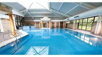 Hotel Swimming Pool