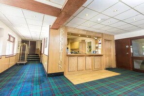 Entrance / Reception - Deluxe family room for 4 (Inverness)