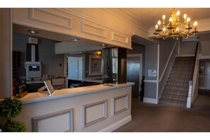 Entrance / Reception - Standard Double Room (Llandudno)