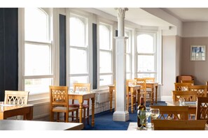 Dining Room - Twin Room with Sea View (Llandudno)