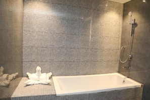 Bathroom - The Pearl (Jamshedpur)