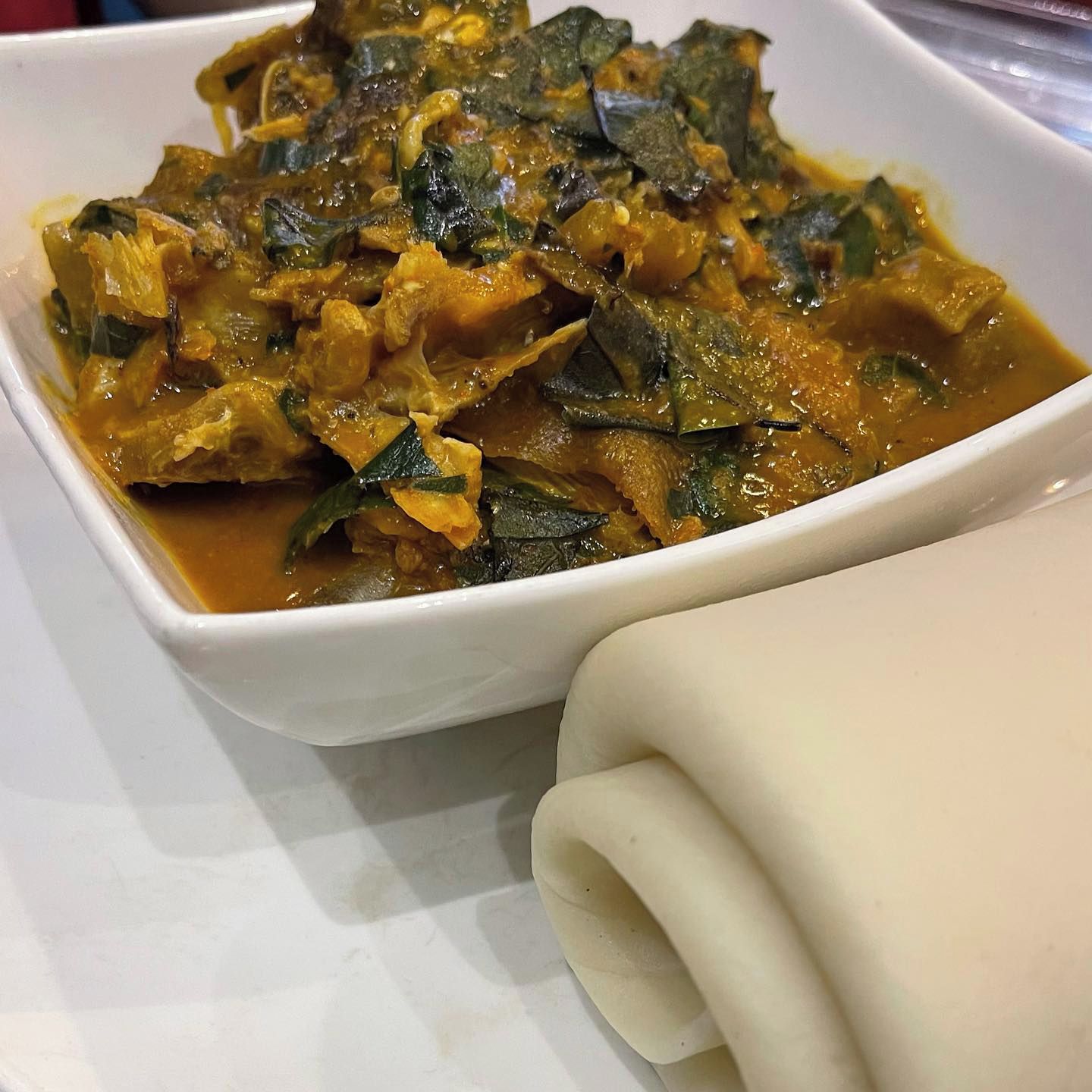 Alimentos y bebidas