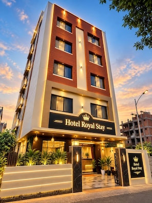 A multi-story hotel with a prominent sign reading 'Hotel Royal Stay.' - HOTEL ROYAL STAY (Nagpur)