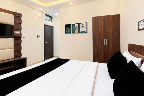 Townhouse Shyam Nagar Formerly Crystal