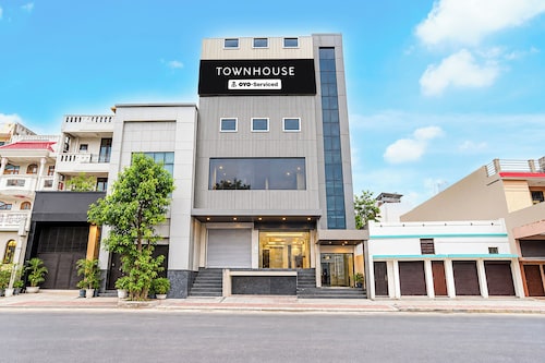Townhouse Kidwai Nagar Formerly Veer Inn