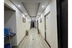 Lobby - FabHotel Golden Key (New Delhi)