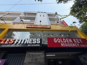 Exterior - FabHotel Golden Key (New Delhi)