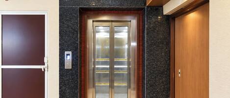 Elevator