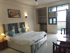 Room - FabHotel Skyline Sector 101 (Noida)