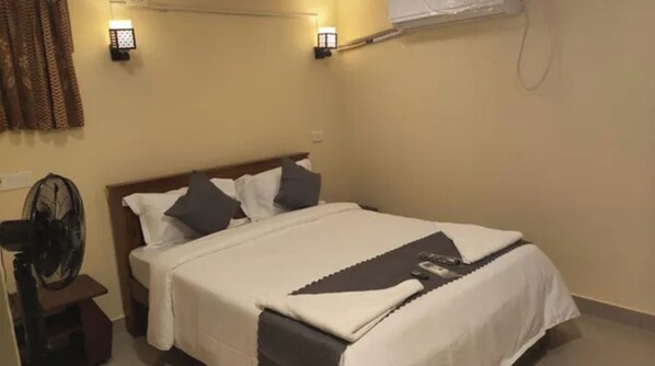Room - FabHotel Das Castle (Chennai)