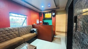 Quầy tiếp tân